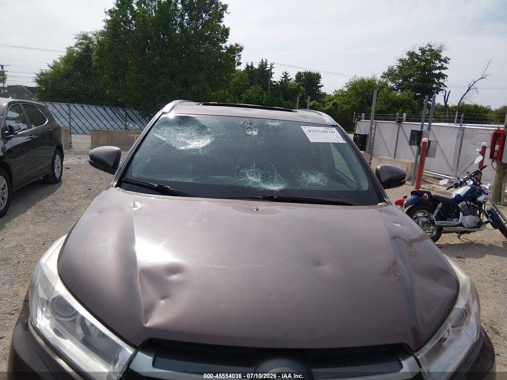 5TDJZRFH2HS443089 2017 TOYOTA HIGHLANDER photo no. 6