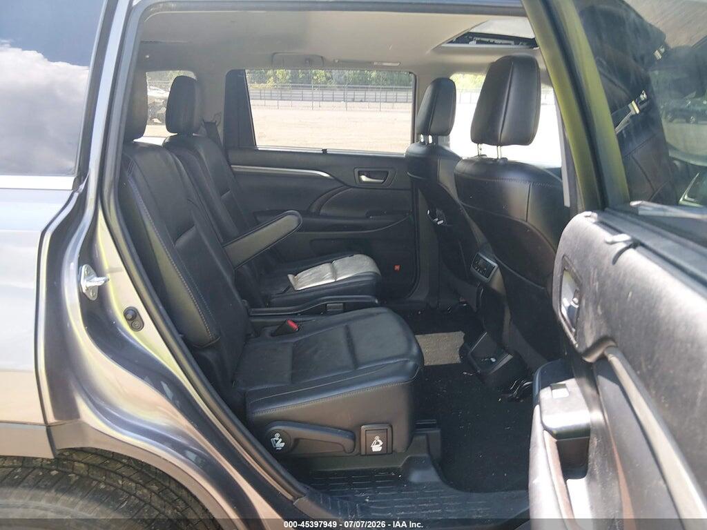 5TDDZRFH9HS377802 2017 TOYOTA HIGHLANDER photo no. 8