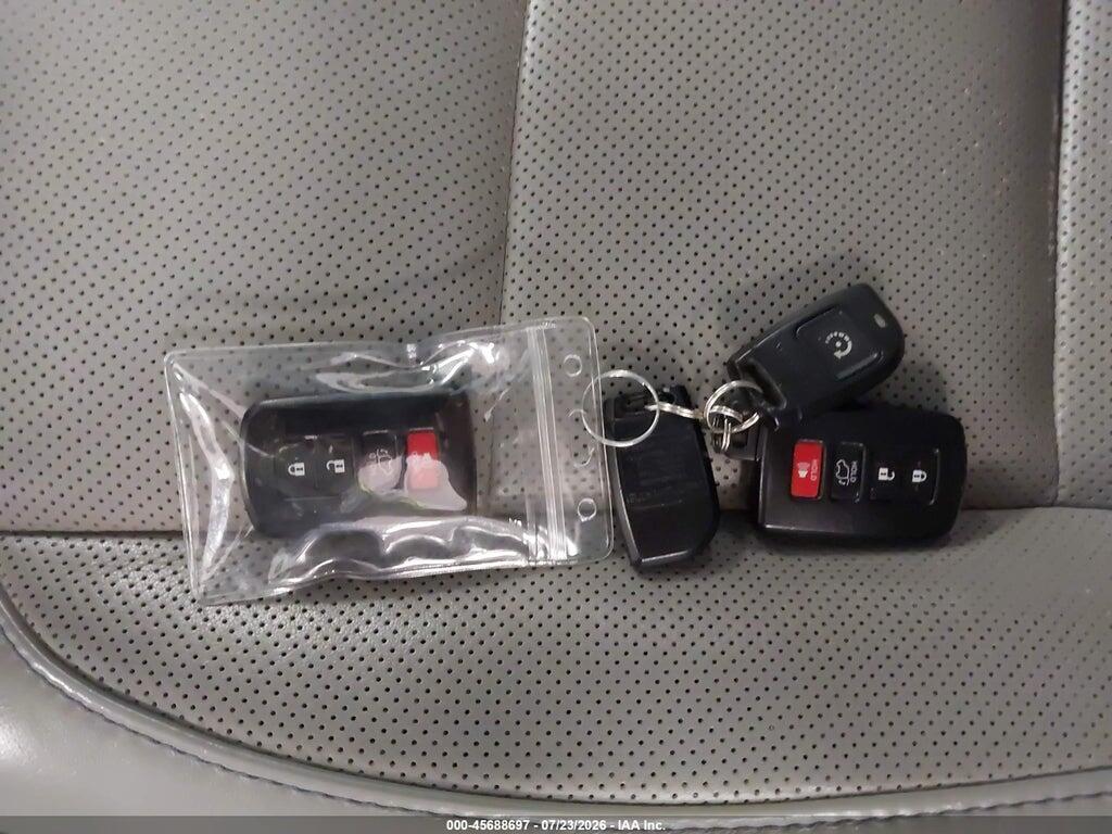 5TDDGRFH7HS028269 2017 TOYOTA HIGHLANDER HYBRID photo no. 11
