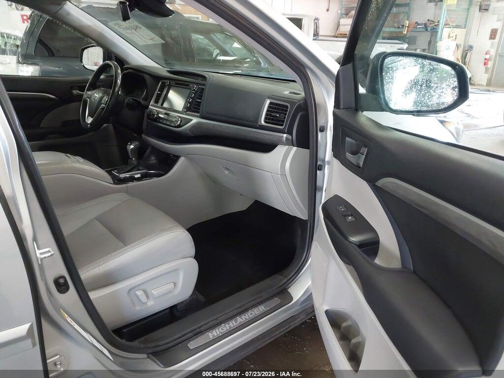 5TDDGRFH7HS028269 2017 TOYOTA HIGHLANDER HYBRID photo no. 5