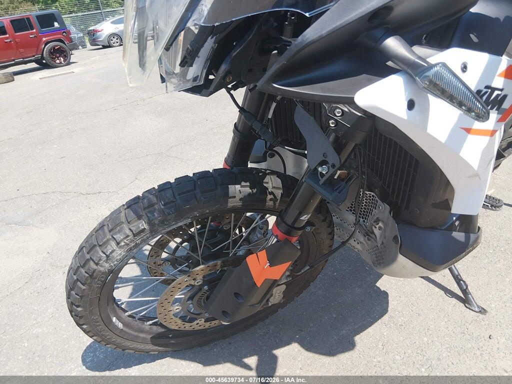LCETS7407RH700364 2024 KTM 790 photo no. 11