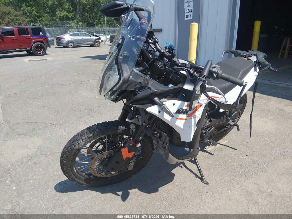 LCETS7407RH700364 2024 KTM 790 photo no. 2