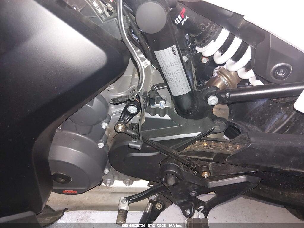 LCETS7407RH700364 2024 KTM 790 photo no. 9