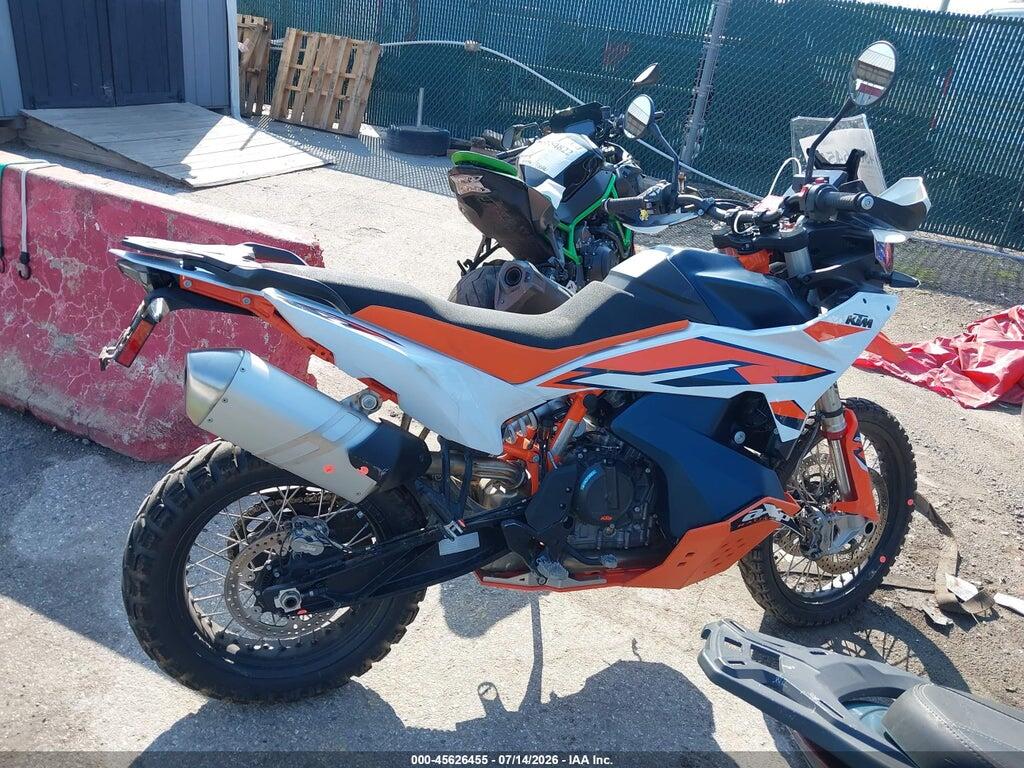 VBKTR6408RM881938 2024 KTM 890 photo no. 12