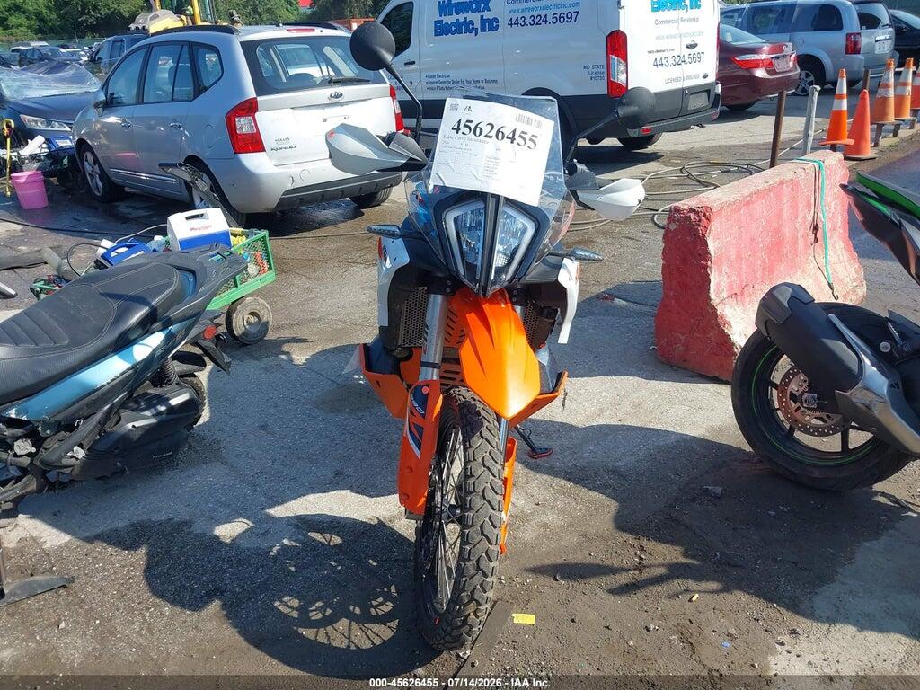VBKTR6408RM881938 2024 KTM 890 photo no. 5