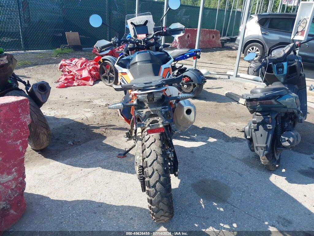 VBKTR6408RM881938 2024 KTM 890 photo no. 6
