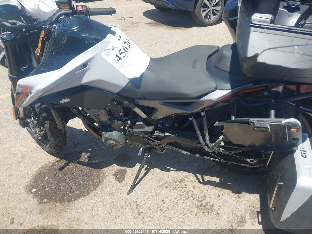 LCETU7406RH710491 2024 KTM 790 photo no. 9
