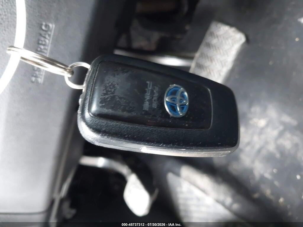 JTDKARFP5H3000973 2017 TOYOTA PRIUS PRIME photo no. 11