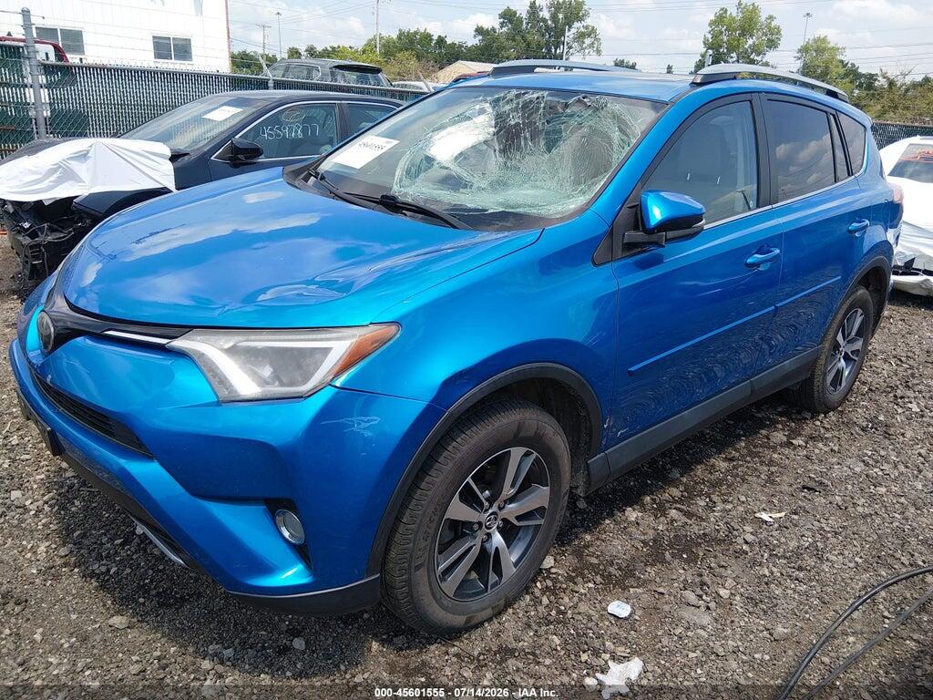 2T3RFREV2HW598811 2017 TOYOTA RAV4 photo no. 2