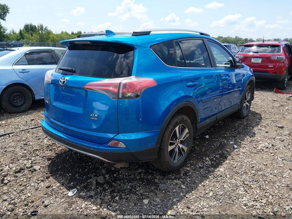 2T3RFREV2HW598811 2017 TOYOTA RAV4 photo no. 4