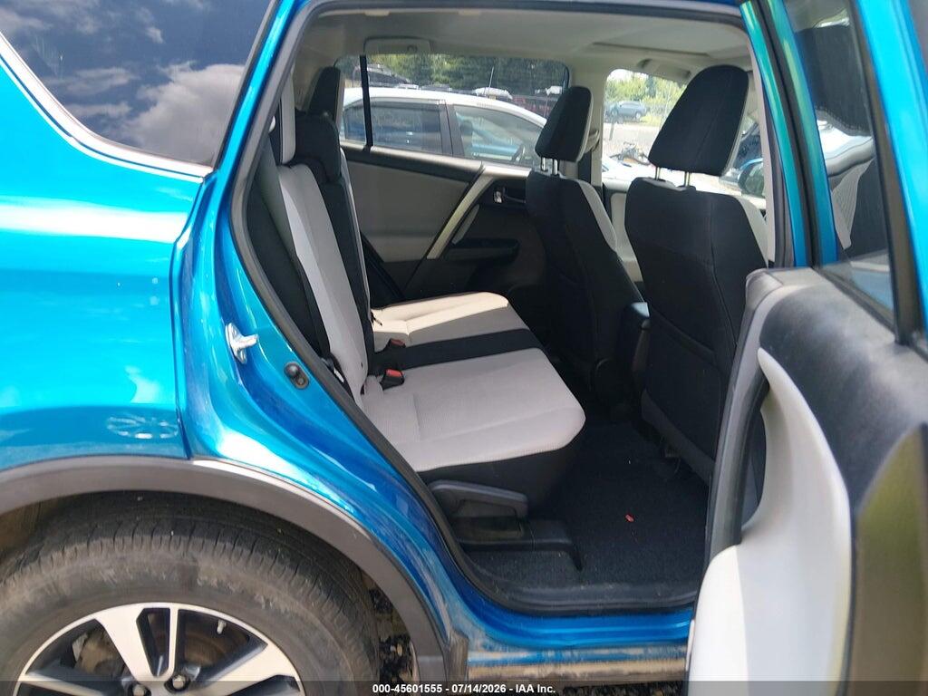 2T3RFREV2HW598811 2017 TOYOTA RAV4 photo no. 8