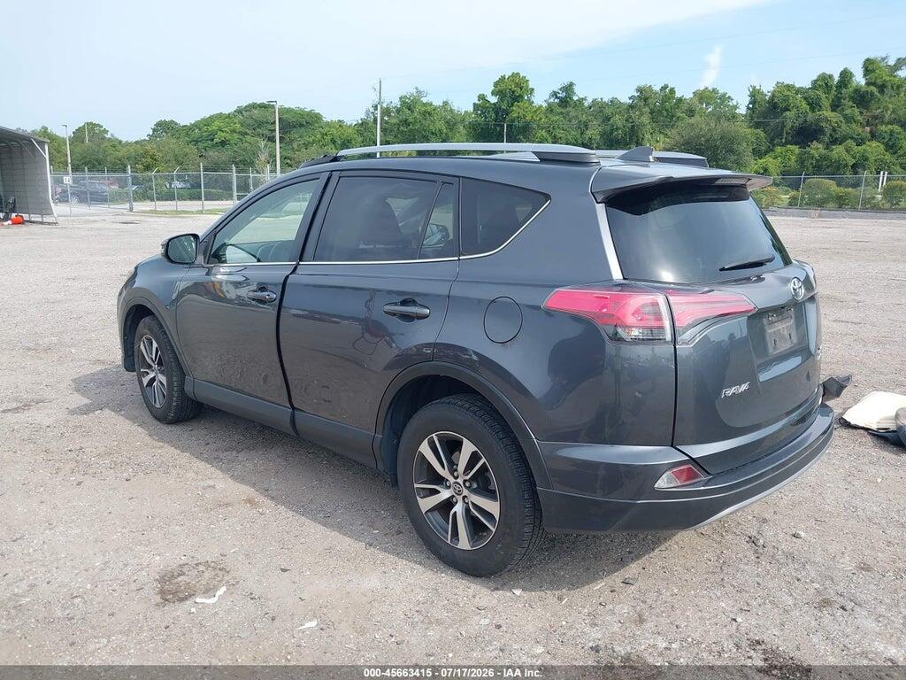 JTMRFREV4HD217179 2017 TOYOTA RAV4 photo no. 3