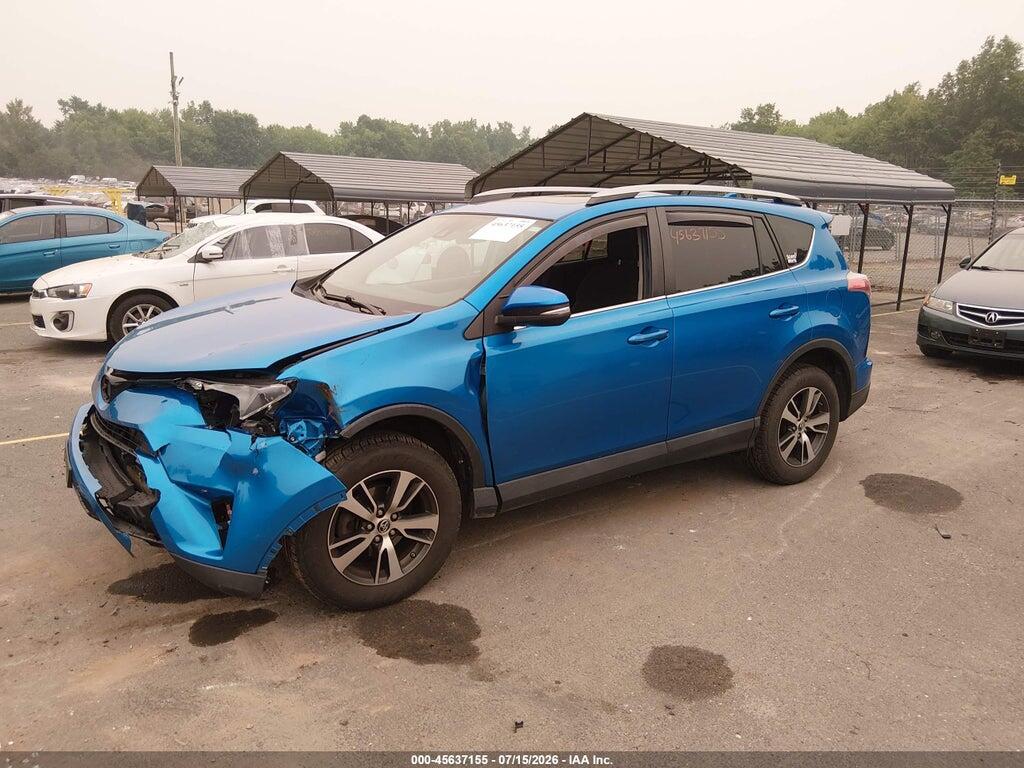 2T3RFREV8HW552884 2017 TOYOTA RAV4 photo no. 2