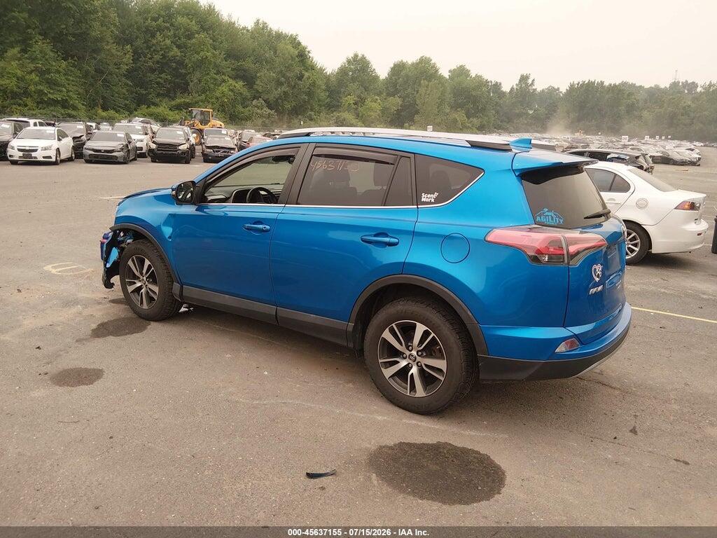 2T3RFREV8HW552884 2017 TOYOTA RAV4 photo no. 3