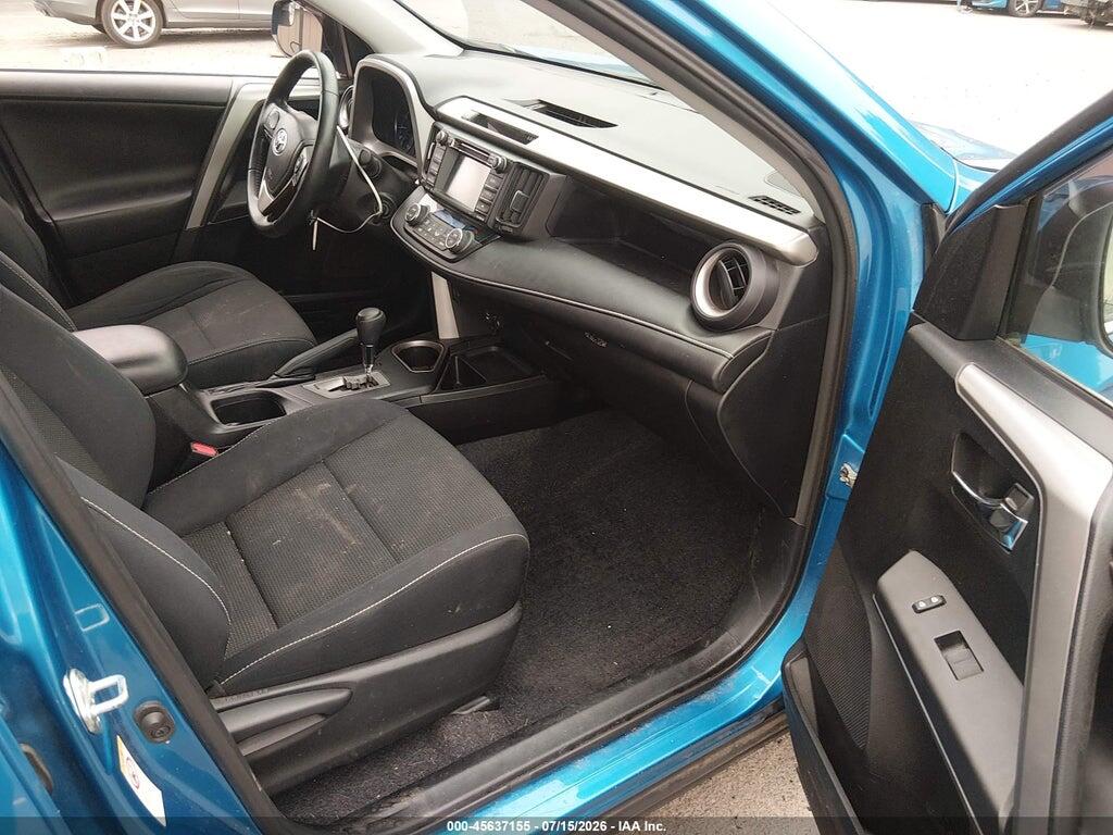 2T3RFREV8HW552884 2017 TOYOTA RAV4 photo no. 5