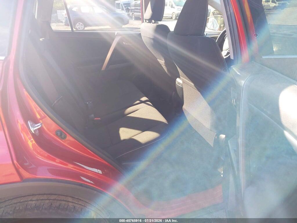 JTMRFREV7HJ141328 2017 TOYOTA RAV4 photo no. 8