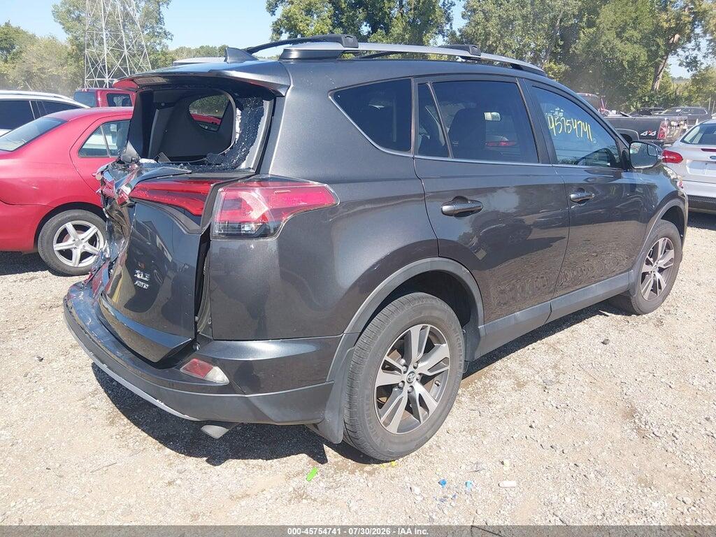 2T3RFREVXHW557004 2017 TOYOTA RAV4 photo no. 4