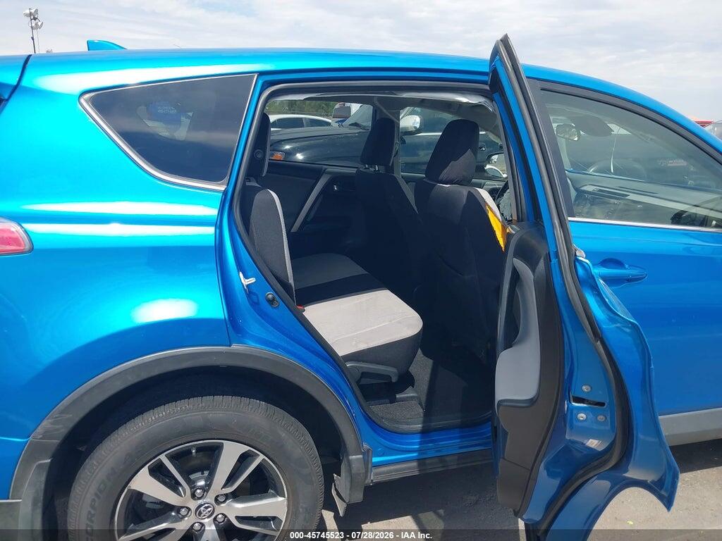 JTMWFREV0HD095052 2017 TOYOTA RAV4 photo no. 8