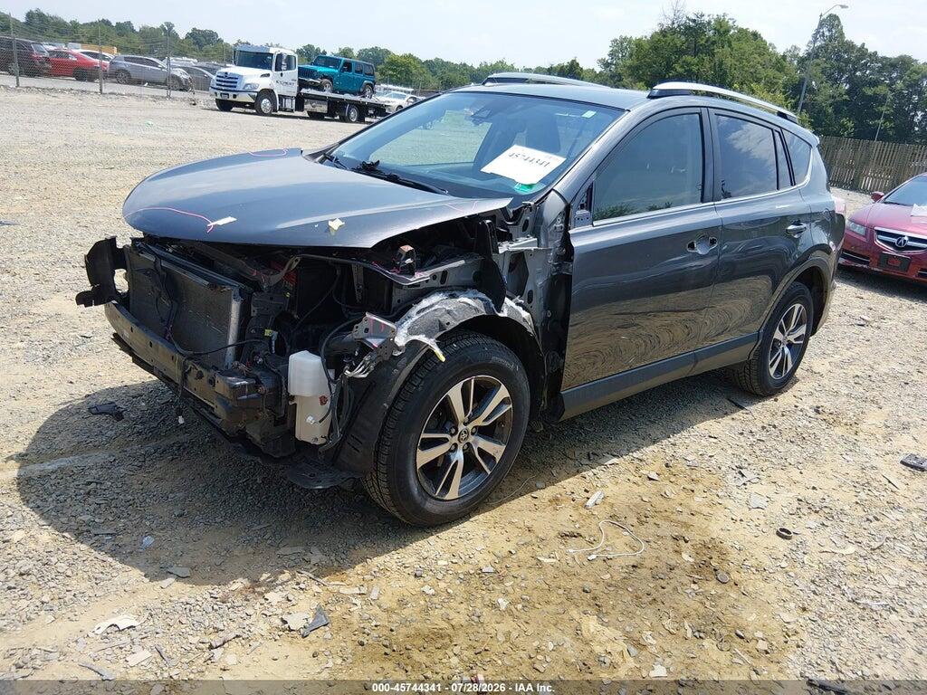 JTMRFREV4HJ126253 2017 TOYOTA RAV4 photo no. 2