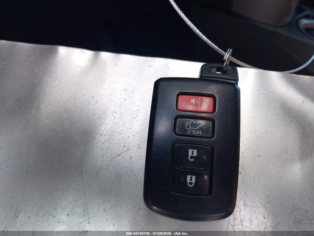 2T3DFREV7HW553910 2017 TOYOTA RAV4 photo no. 11