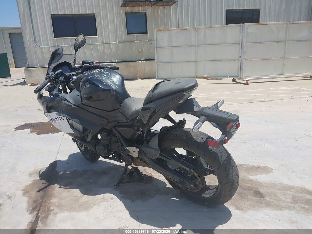 ML5EXER1XSDAF9538 2025 KAWASAKI EX650 photo no. 3