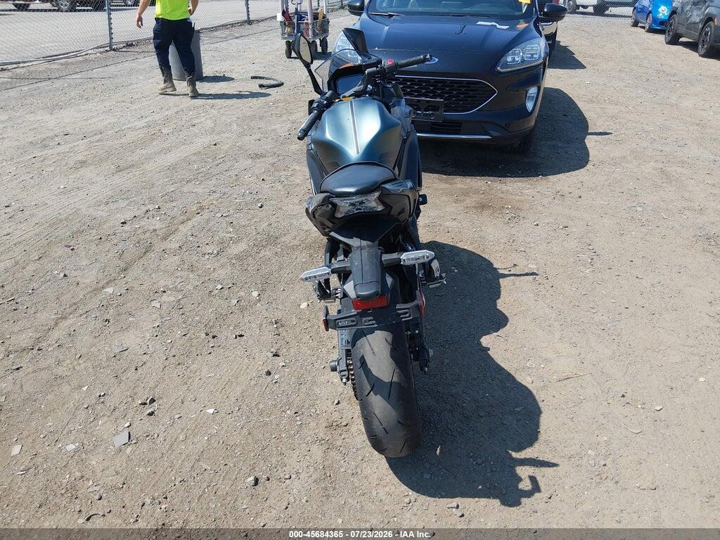 ML5EXEP13SDAF6161 2025 KAWASAKI EX650 photo no. 6