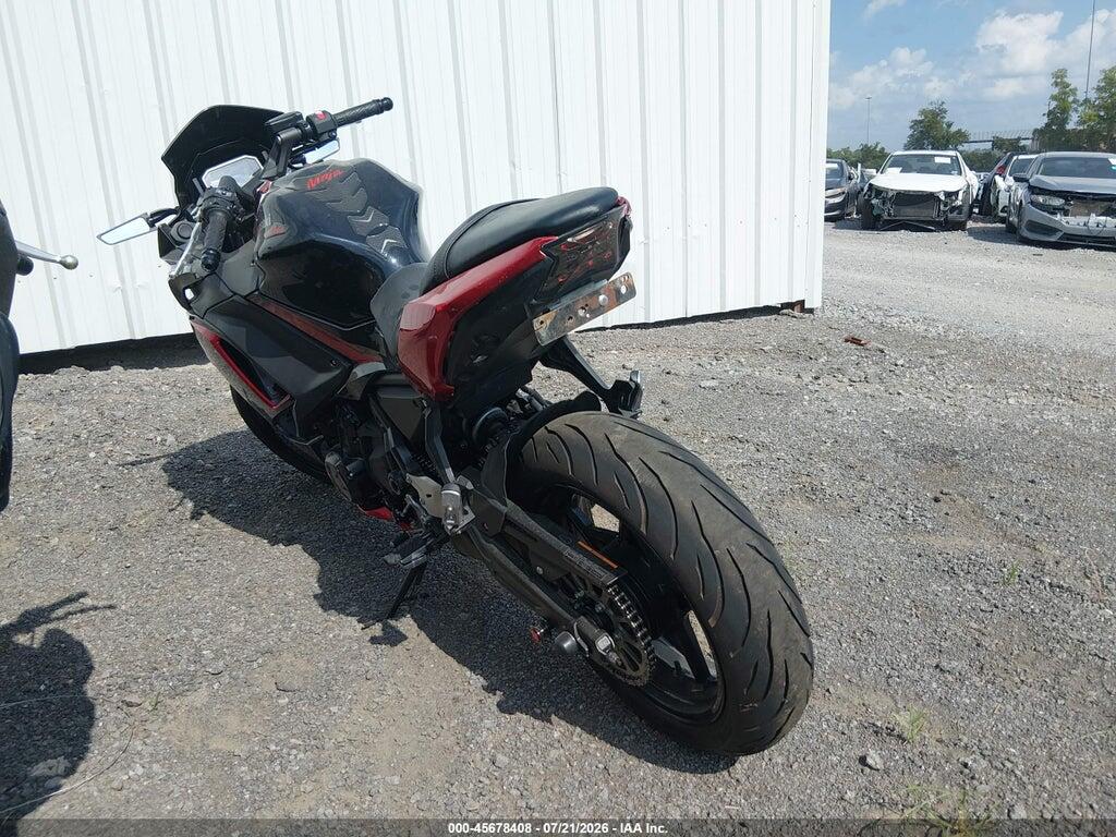 ML5EXER11SDAE2501 2025 KAWASAKI EX650 photo no. 3