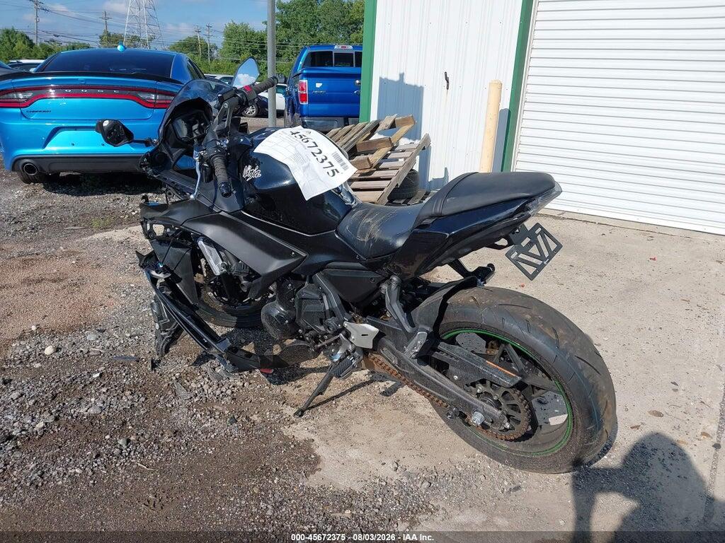 ML5EXER11SDAF6432 2025 KAWASAKI EX650 photo no. 3
