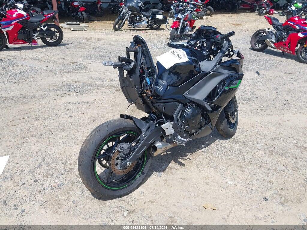 ML5EXER19SDAG0762 2025 KAWASAKI EX650 photo no. 4