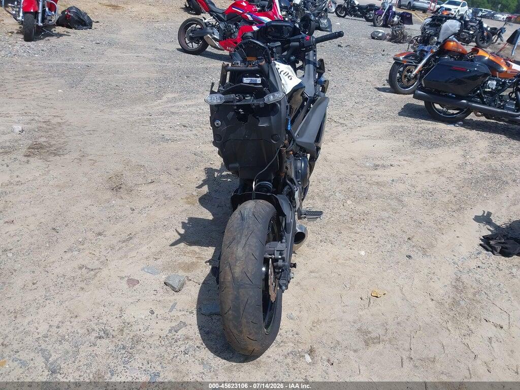 ML5EXER19SDAG0762 2025 KAWASAKI EX650 photo no. 6
