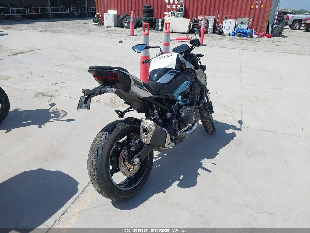 ML5ZRDS12SDA00777 2025 KAWASAKI ZR900 photo no. 4