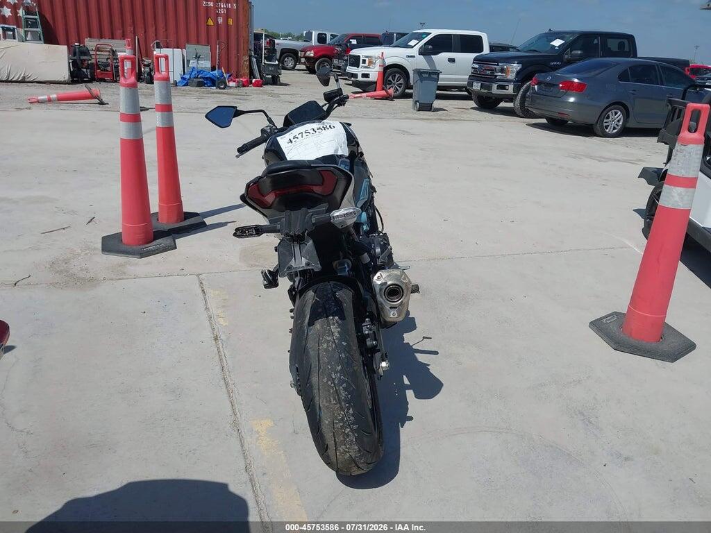 ML5ZRDS12SDA00777 2025 KAWASAKI ZR900 photo no. 6