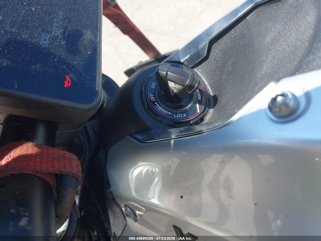 ML5ZRDS1XSDA04849 2025 KAWASAKI ZR900 photo no. 11