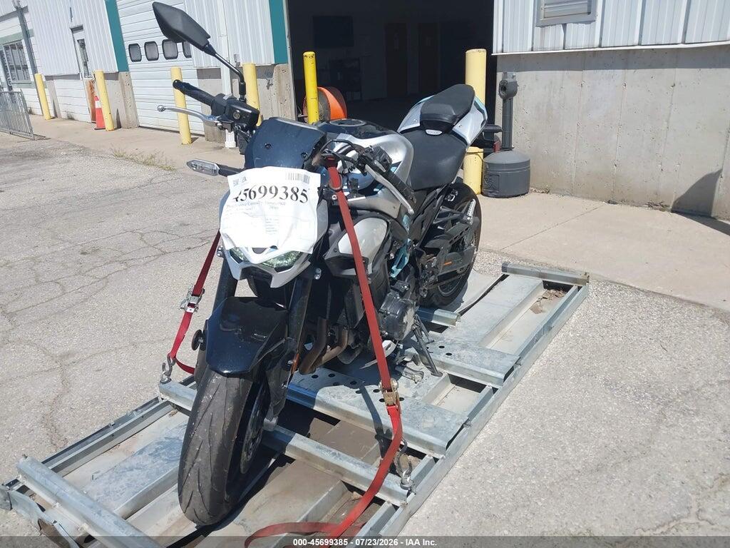 ML5ZRDS1XSDA04849 2025 KAWASAKI ZR900 photo no. 2