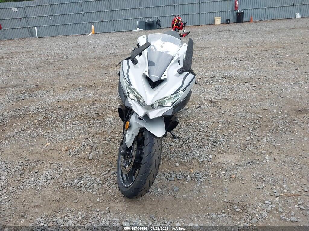 ML5ZXCS1XSDA41349 2025 KAWASAKI ZX400 photo no. 5