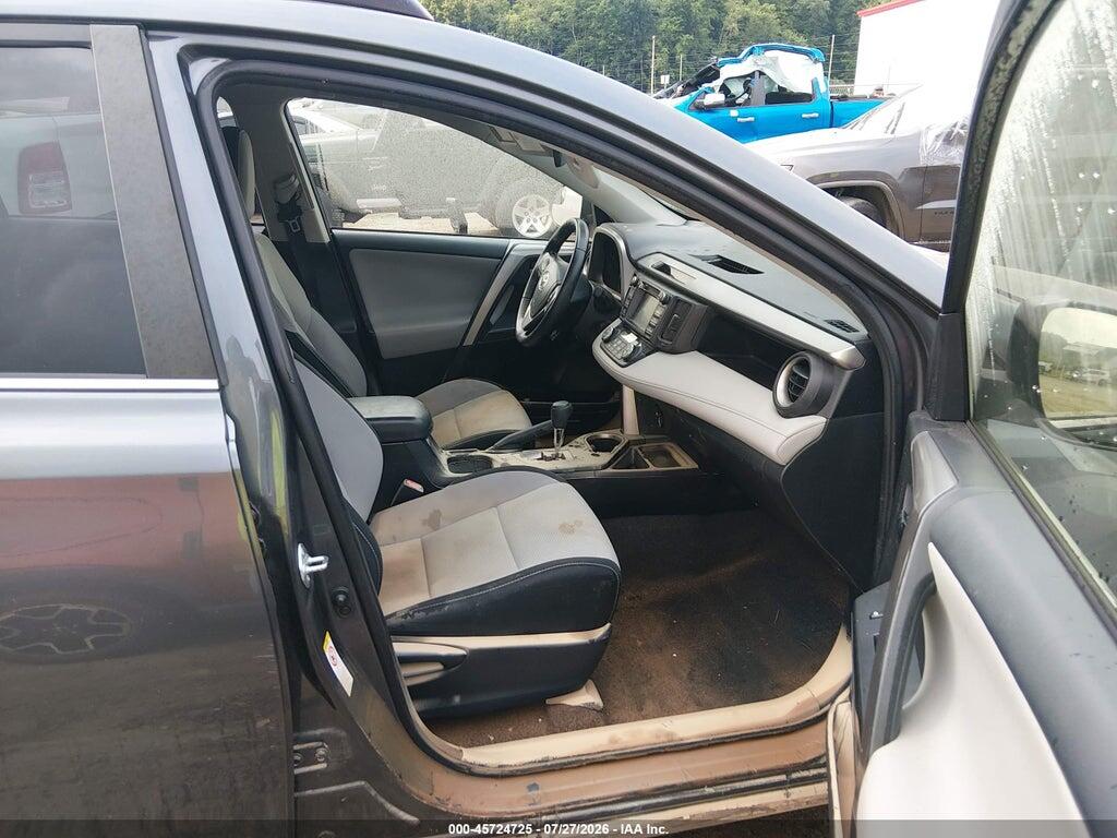 JTMRFREV0HD211430 2017 TOYOTA RAV4 photo no. 5