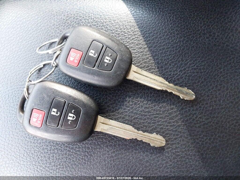 2T3BFREV7HW600652 2017 TOYOTA RAV4 photo no. 11