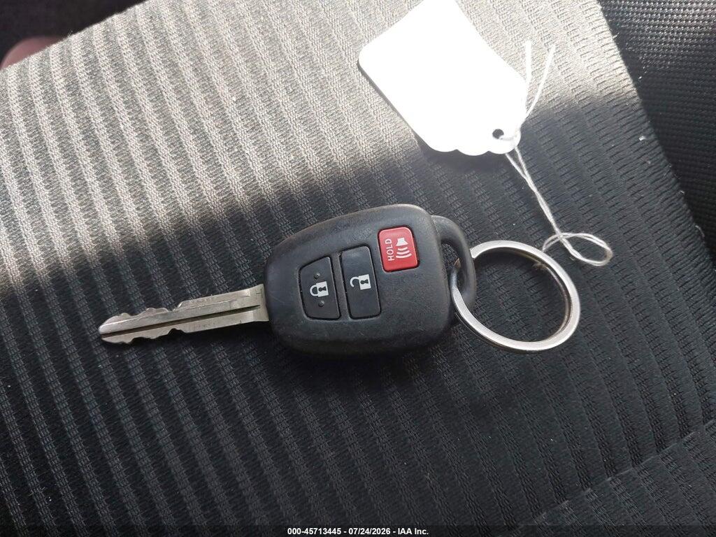 2T3BFREV9HW690838 2017 TOYOTA RAV4 photo no. 11