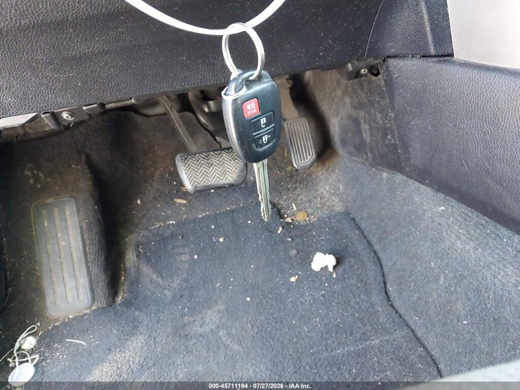 2T3RFREV8HW611738 2017 TOYOTA RAV4 photo no. 11