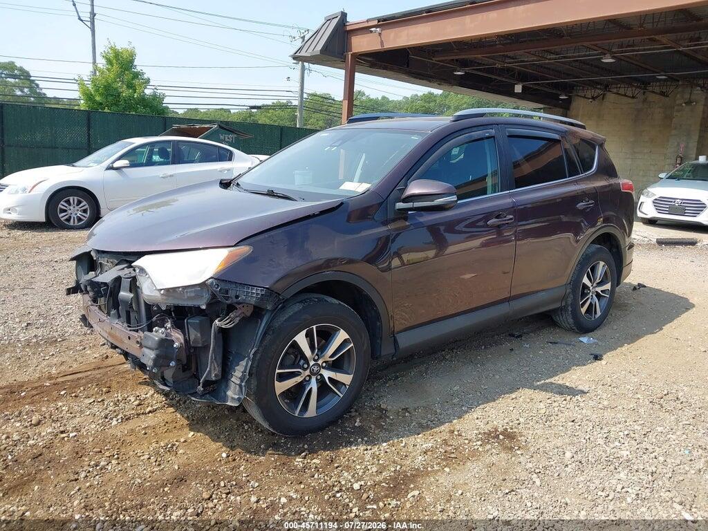 2T3RFREV8HW611738 2017 TOYOTA RAV4 photo no. 2
