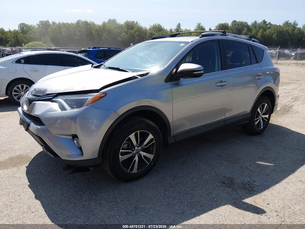 2T3RFREV8HW688593 2017 TOYOTA RAV4 photo no. 2