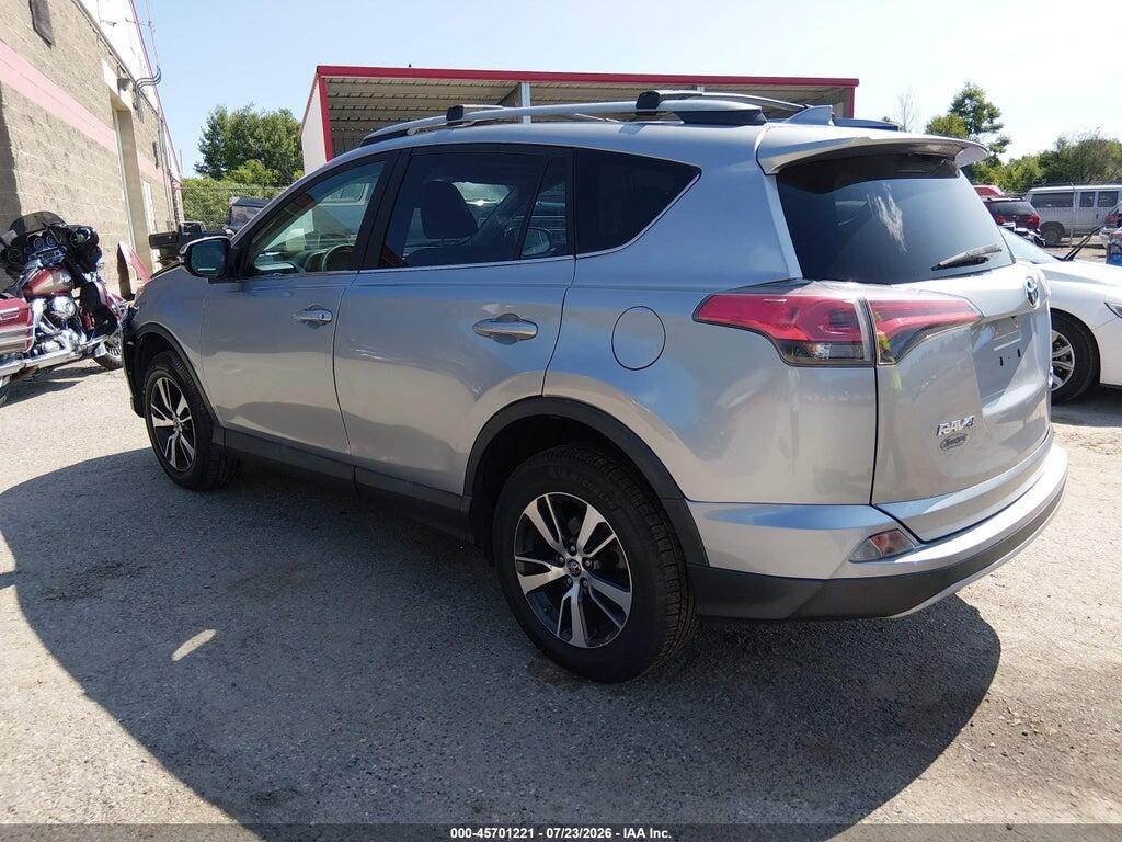 2T3RFREV8HW688593 2017 TOYOTA RAV4 photo no. 3
