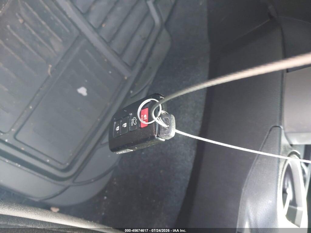 2T3YFREV6HW327665 2017 TOYOTA RAV4 photo no. 11