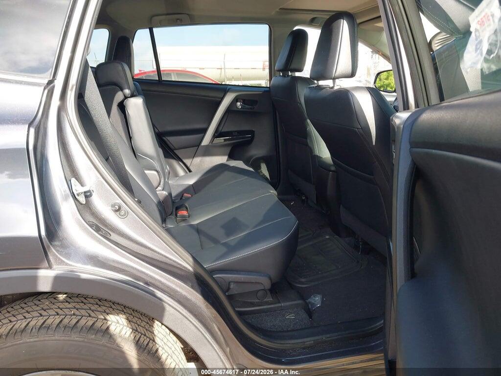 2T3YFREV6HW327665 2017 TOYOTA RAV4 photo no. 8
