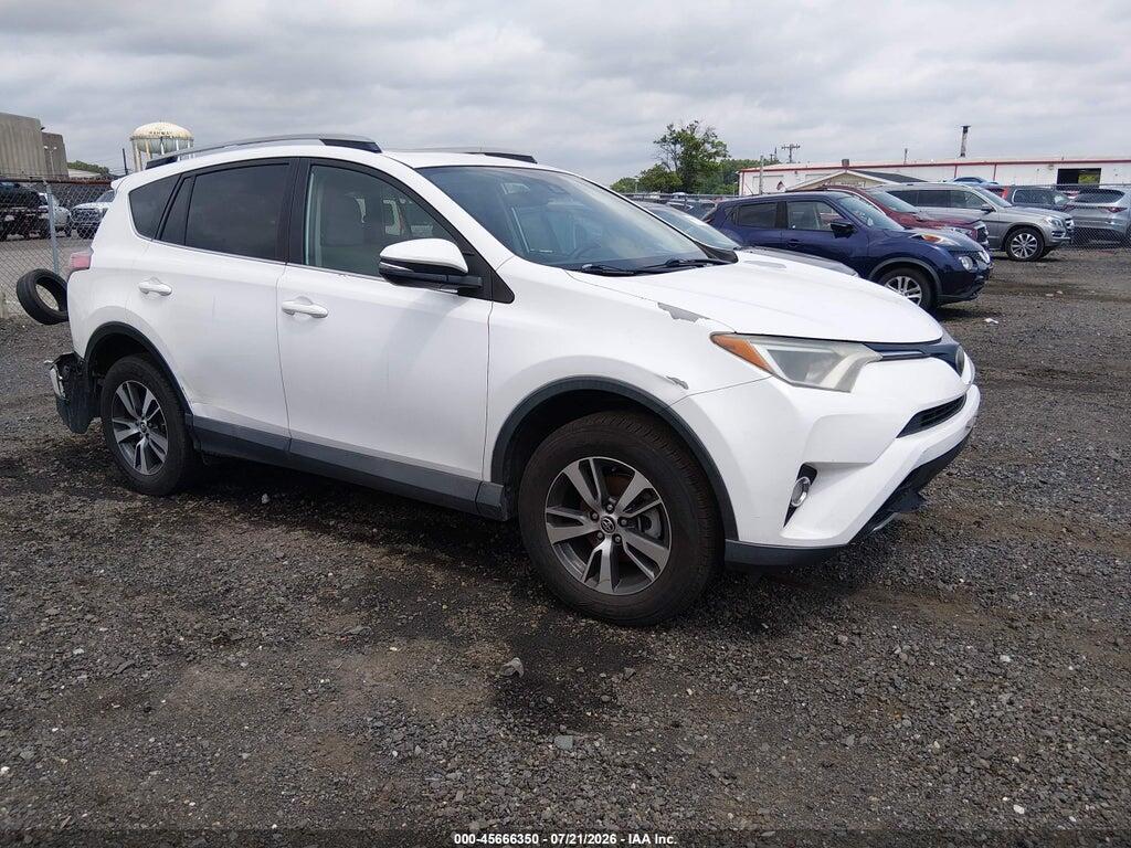 2T3RFREVSHW612944 2017 TOYOTA RAV4 photo no. 1