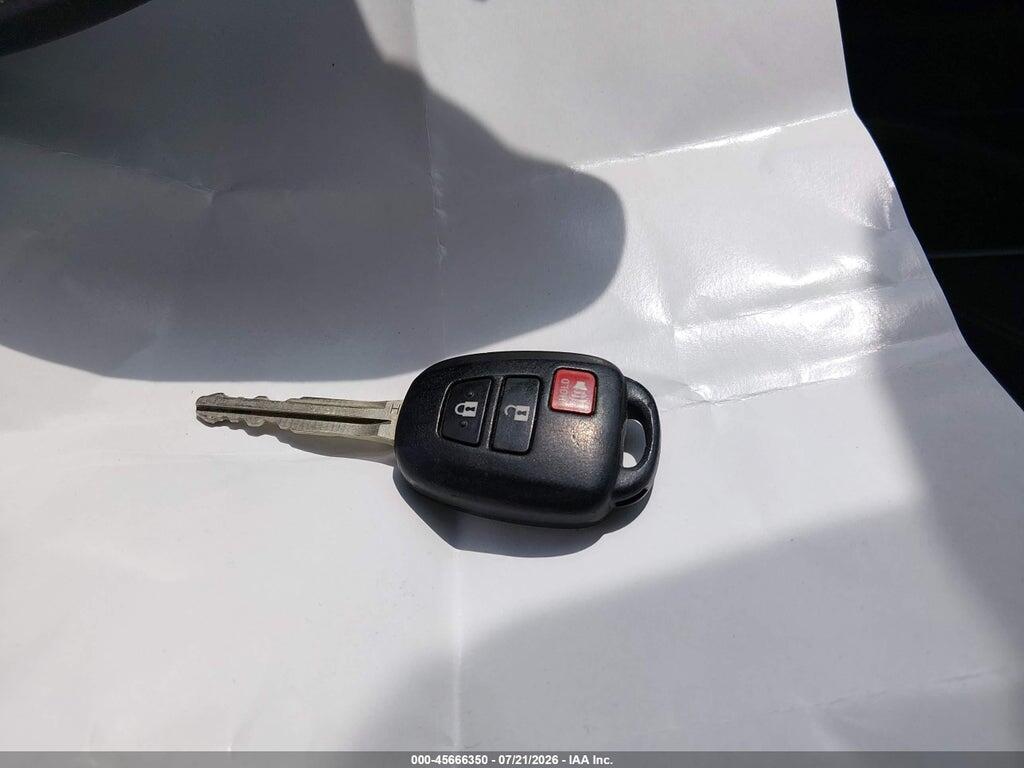 2T3RFREVSHW612944 2017 TOYOTA RAV4 photo no. 11