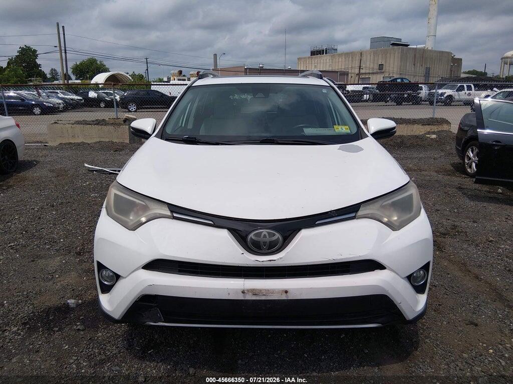 2T3RFREVSHW612944 2017 TOYOTA RAV4 photo no. 12