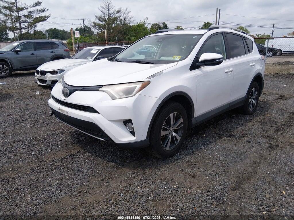 2T3RFREVSHW612944 2017 TOYOTA RAV4 photo no. 2
