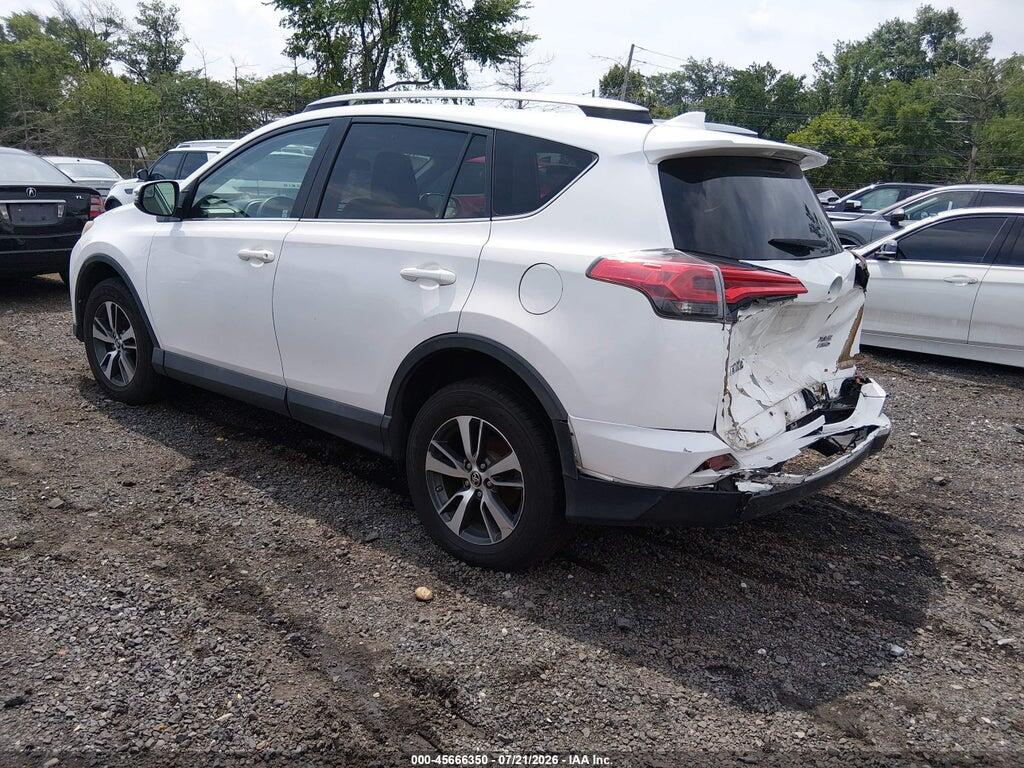 2T3RFREVSHW612944 2017 TOYOTA RAV4 photo no. 3