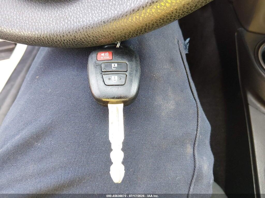 JTMZFREV4HJ700575 2017 TOYOTA RAV4 photo no. 11